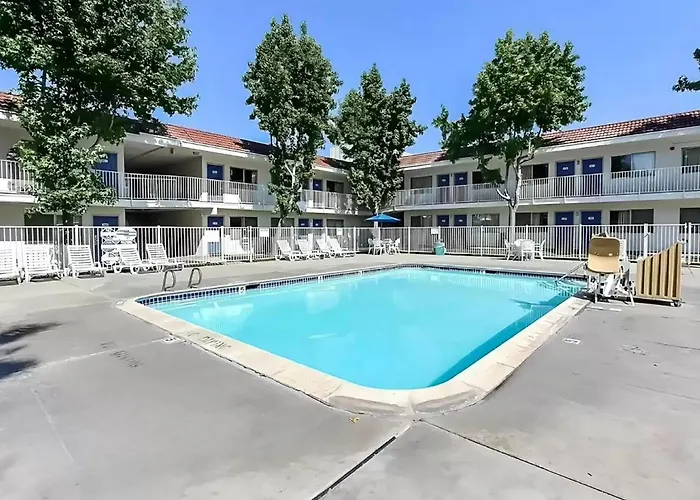 Super 8 By Wyndham San Jose